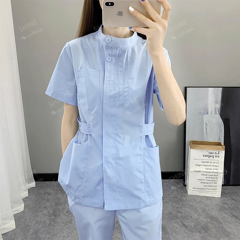 Rosa Krankenschwester-Uniforme – Medical Lab Logo Bewertung und Preis